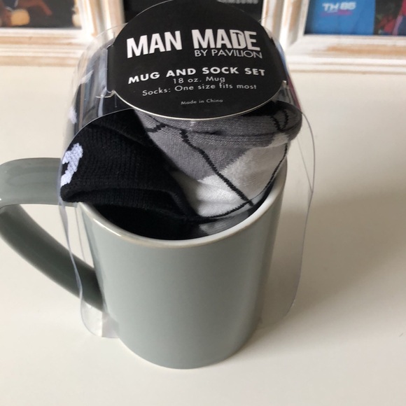 ☕️🧦 Happy 50th Birthday mug & socks set - Picture 4 of 5
